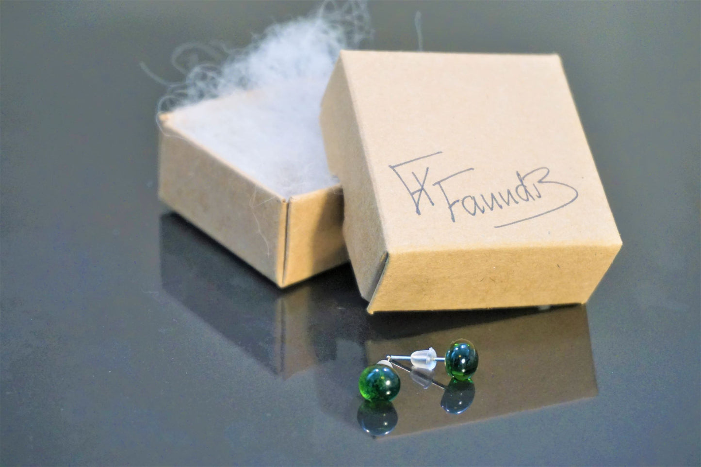 Einstök pinna eyrnalokkar Salvíu Grænn/ Unique stud earrings Sage Green