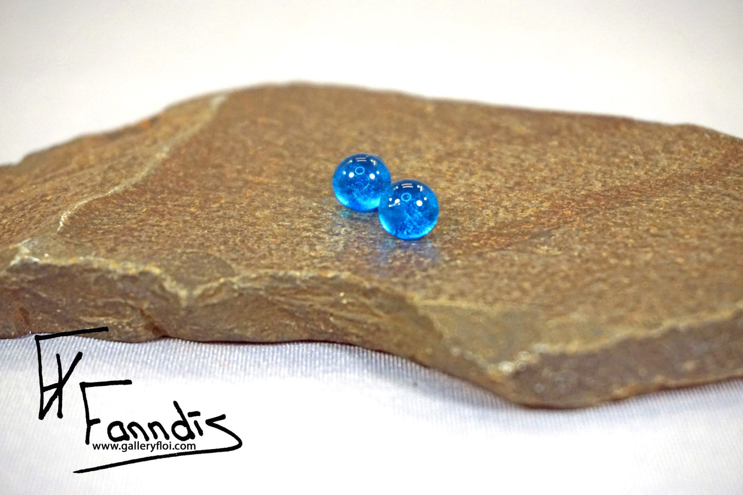 Einstök pinna eyrnalokkar Dökk Grænblár / Unique stud earrings Dark Turquoise