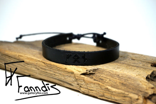 Leðurarmband með Víkinga rúnum (Von) / Leather bracelet with Viking runes (Hope)