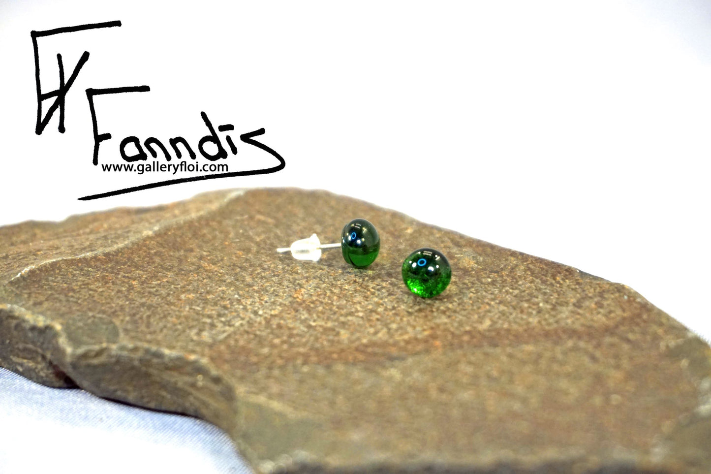 Einstök pinna eyrnalokkar Salvíu Grænn/ Unique stud earrings Sage Green