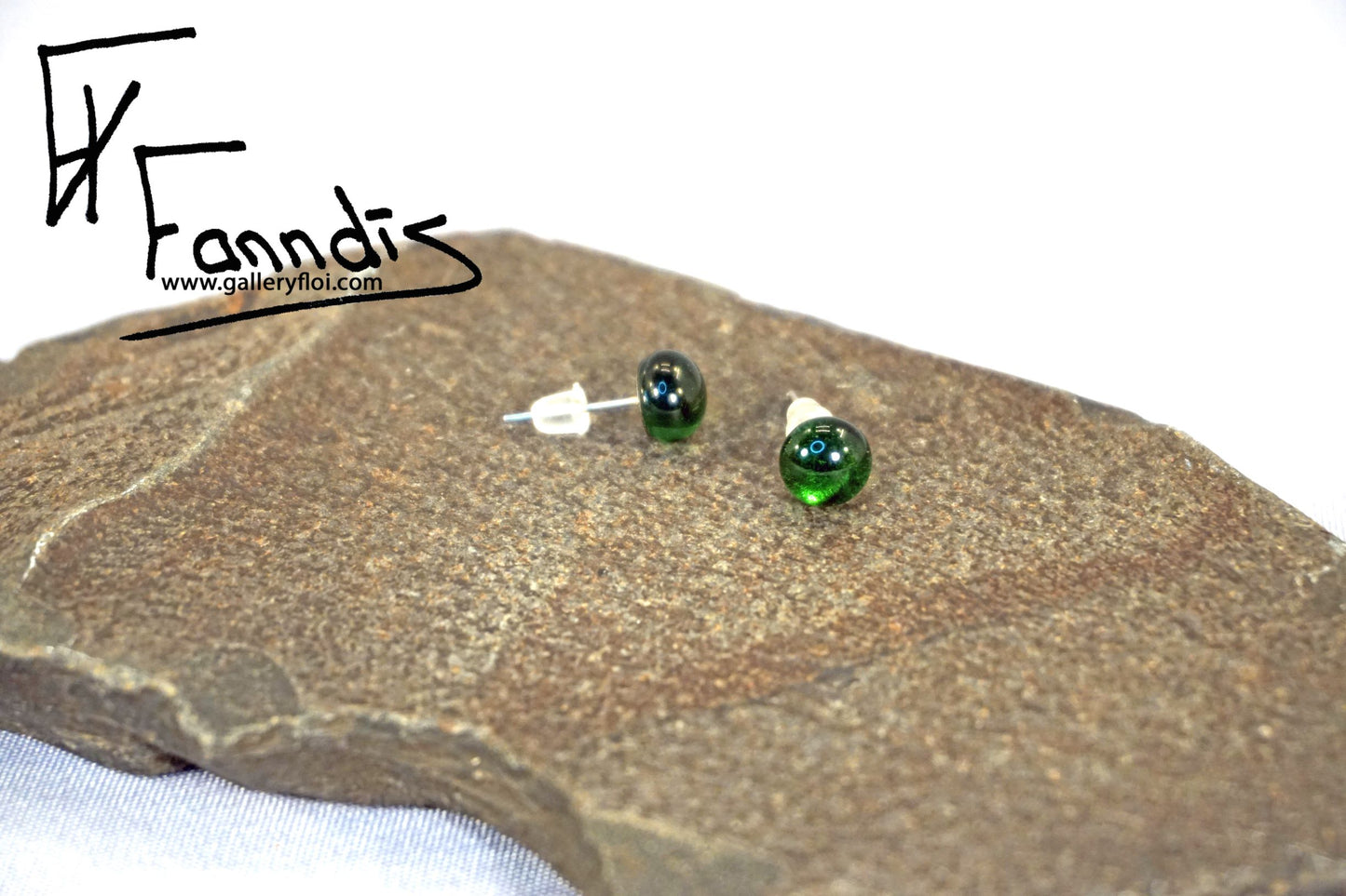 Einstök pinna eyrnalokkar Salvíu Grænn/ Unique stud earrings Sage Green