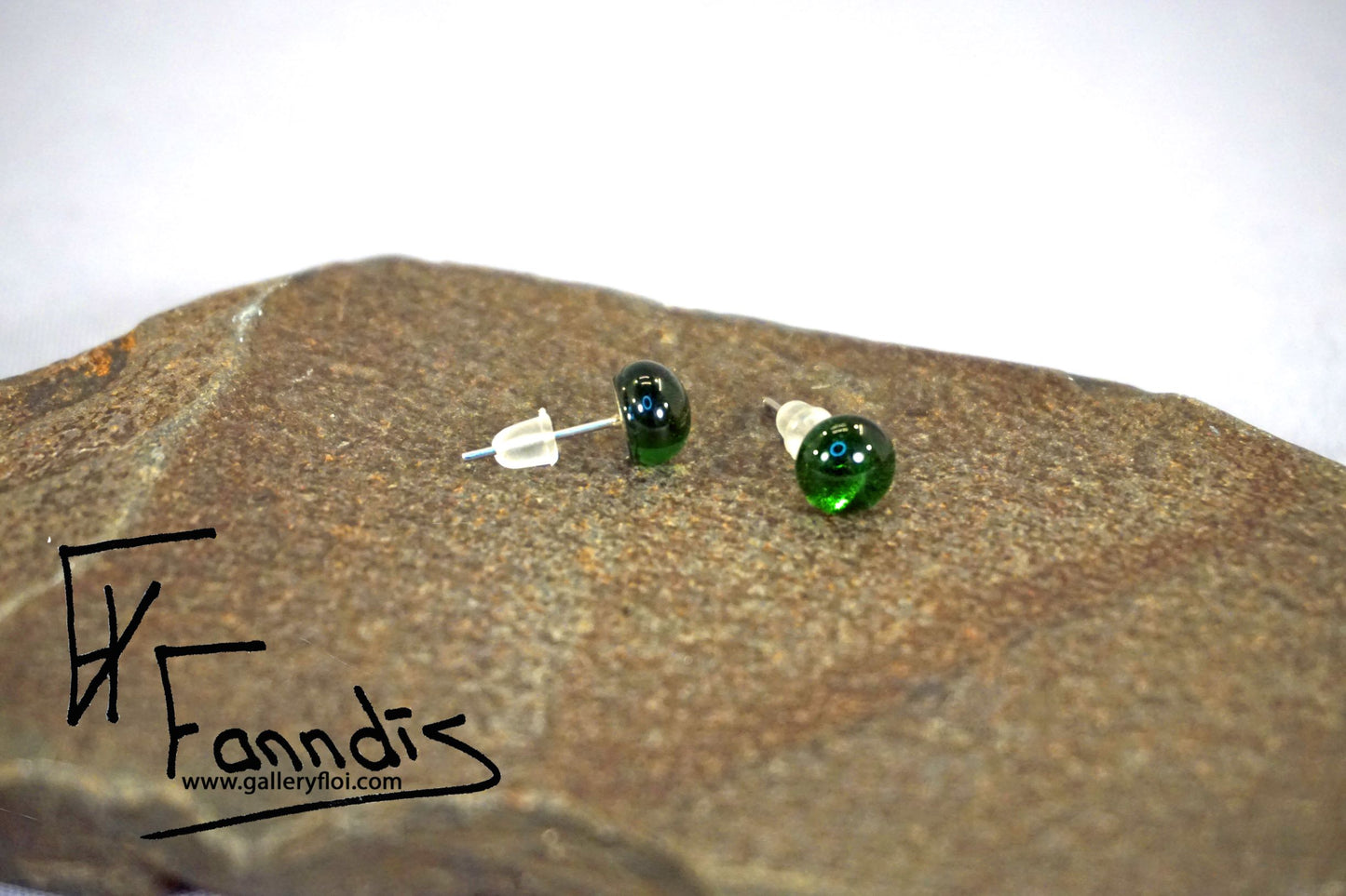 Einstök pinna eyrnalokkar Salvíu Grænn/ Unique stud earrings Sage Green