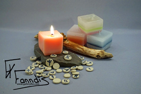 Spádóms rúna kerti / Prophecy rune candles