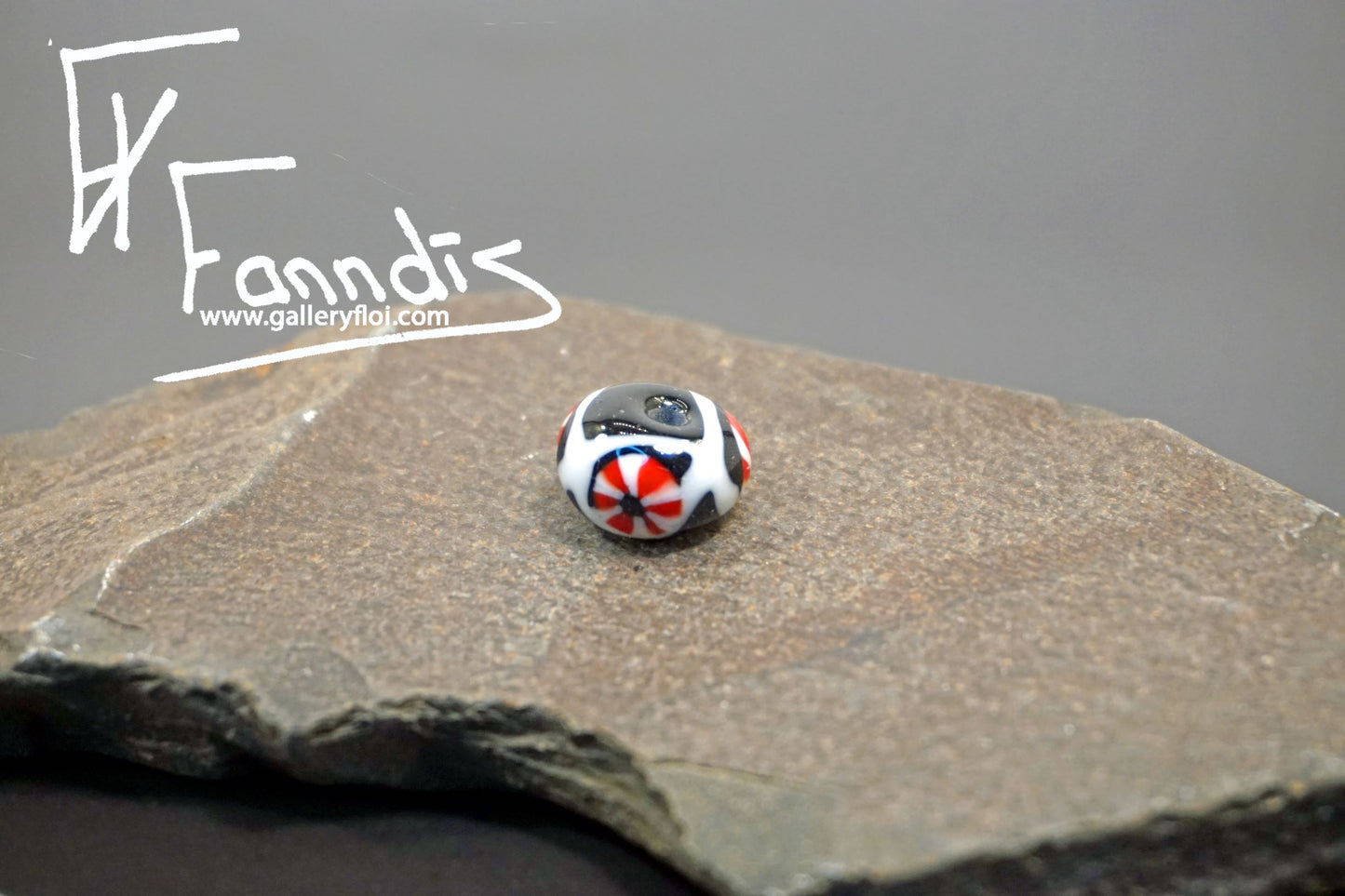 Víkinga glerperlur (söguleg eftirmynd) / Viking glass bead (historical replica)
