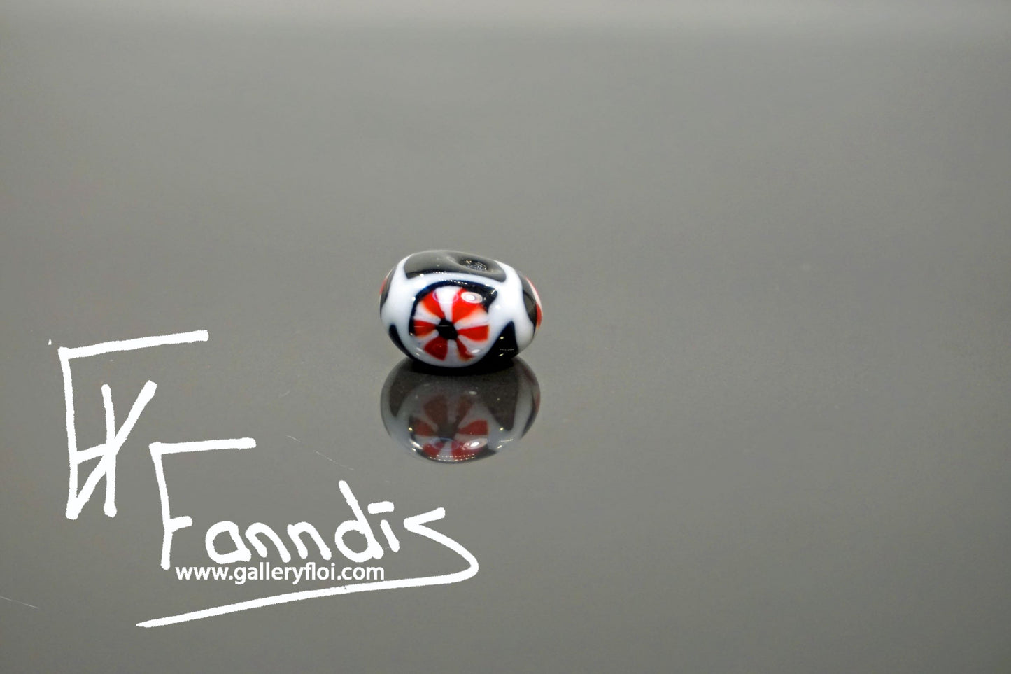 Víkinga glerperlur (söguleg eftirmynd) / Viking glass bead (historical replica)