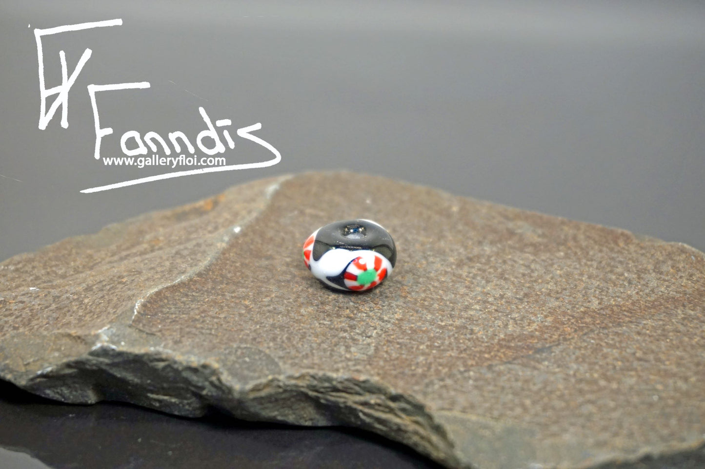 Víkinga glerperlur (söguleg eftirmynd) / Viking glass bead (historical replica)