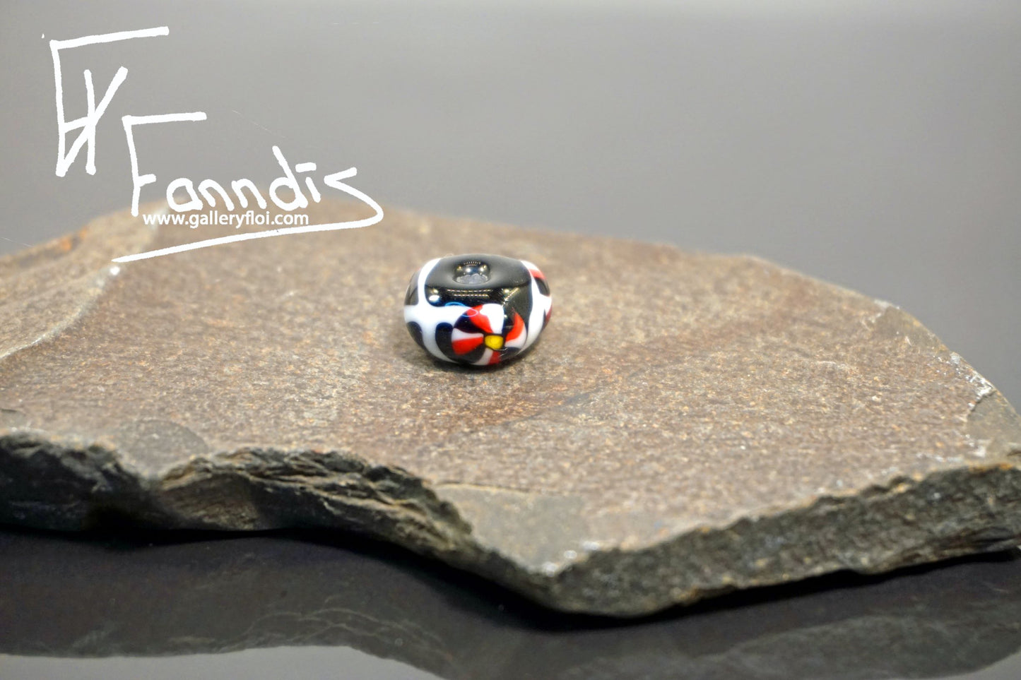 Víkinga glerperlur (söguleg eftirmynd) / Viking glass bead (historical replica)