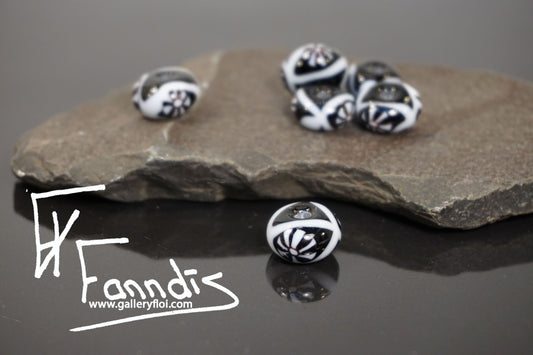 Víkinga glerperlur (söguleg eftirmynd) / Viking glass bead (historical replica)