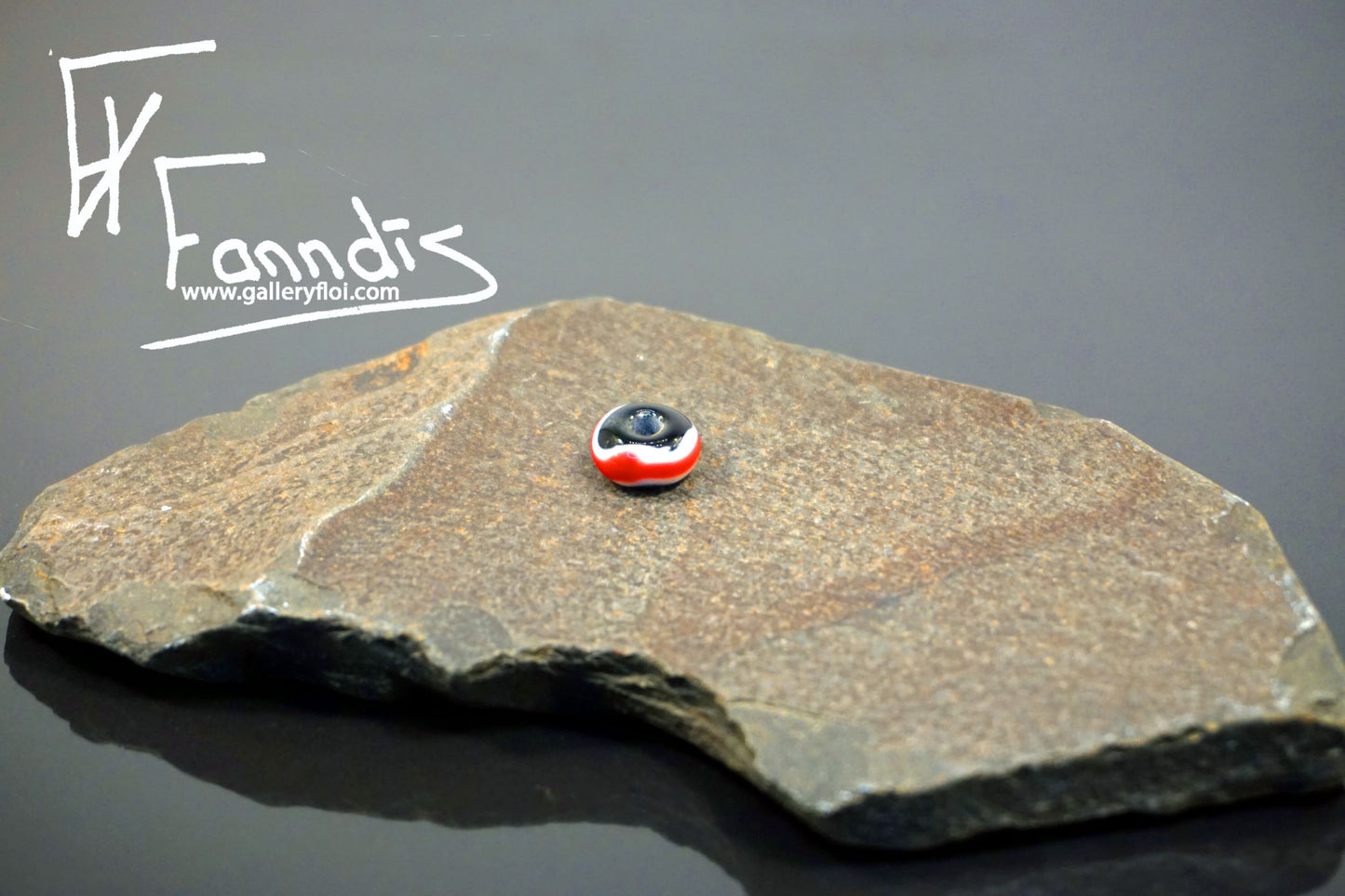 Víkinga glerperlur (söguleg eftirmynd) / Viking glass bead (historical replica)