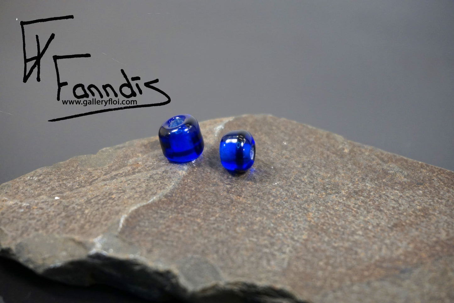 Víkinga glerperlur (söguleg eftirmynd) / Viking glass bead (historical replica)