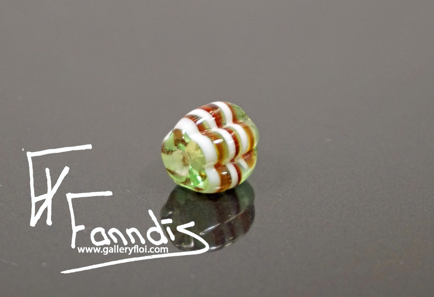 Víkinga glerperlur (söguleg eftirmynd) / Viking glass bead (historical replica)
