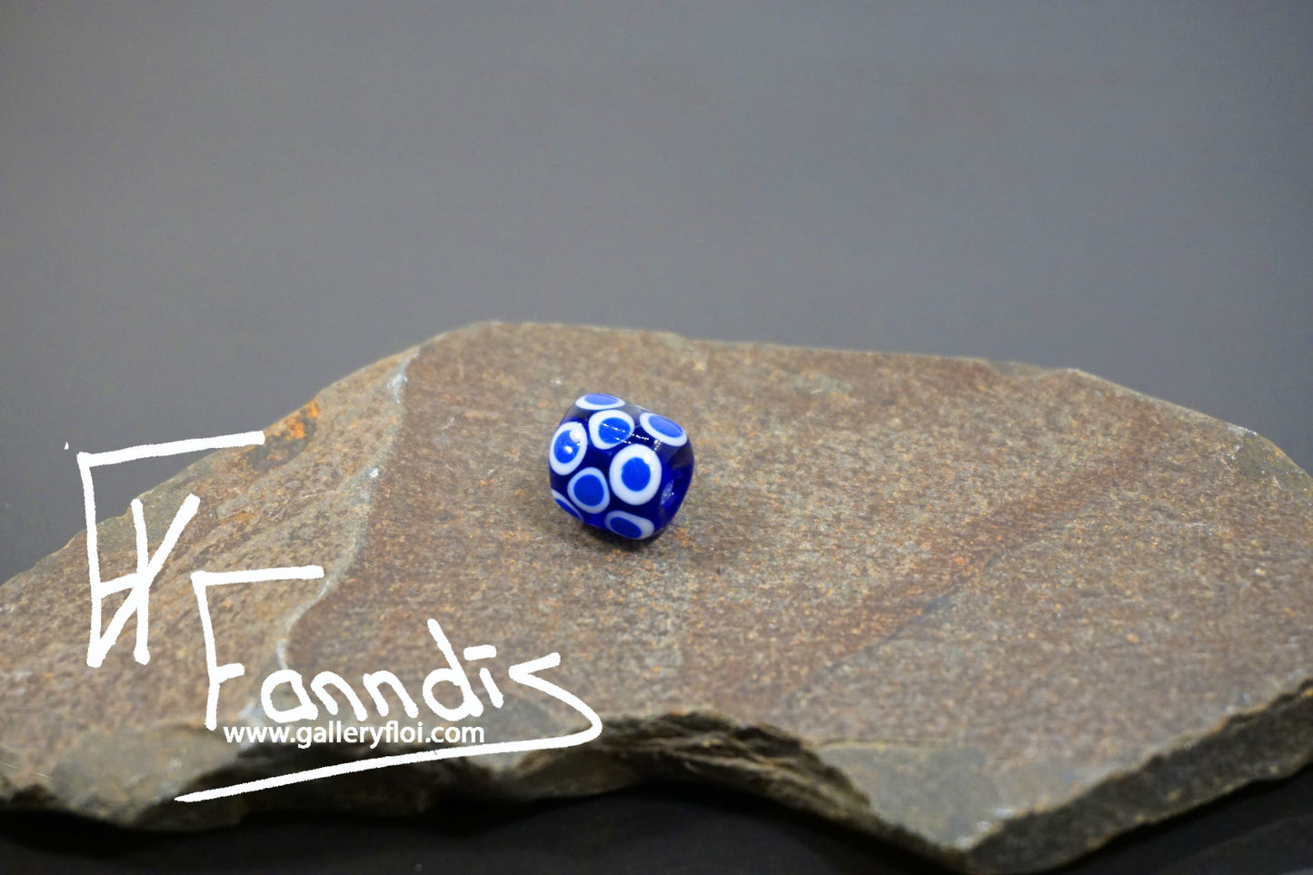 Víkinga glerperlur (söguleg eftirmynd) / Viking glass bead (historical replica)