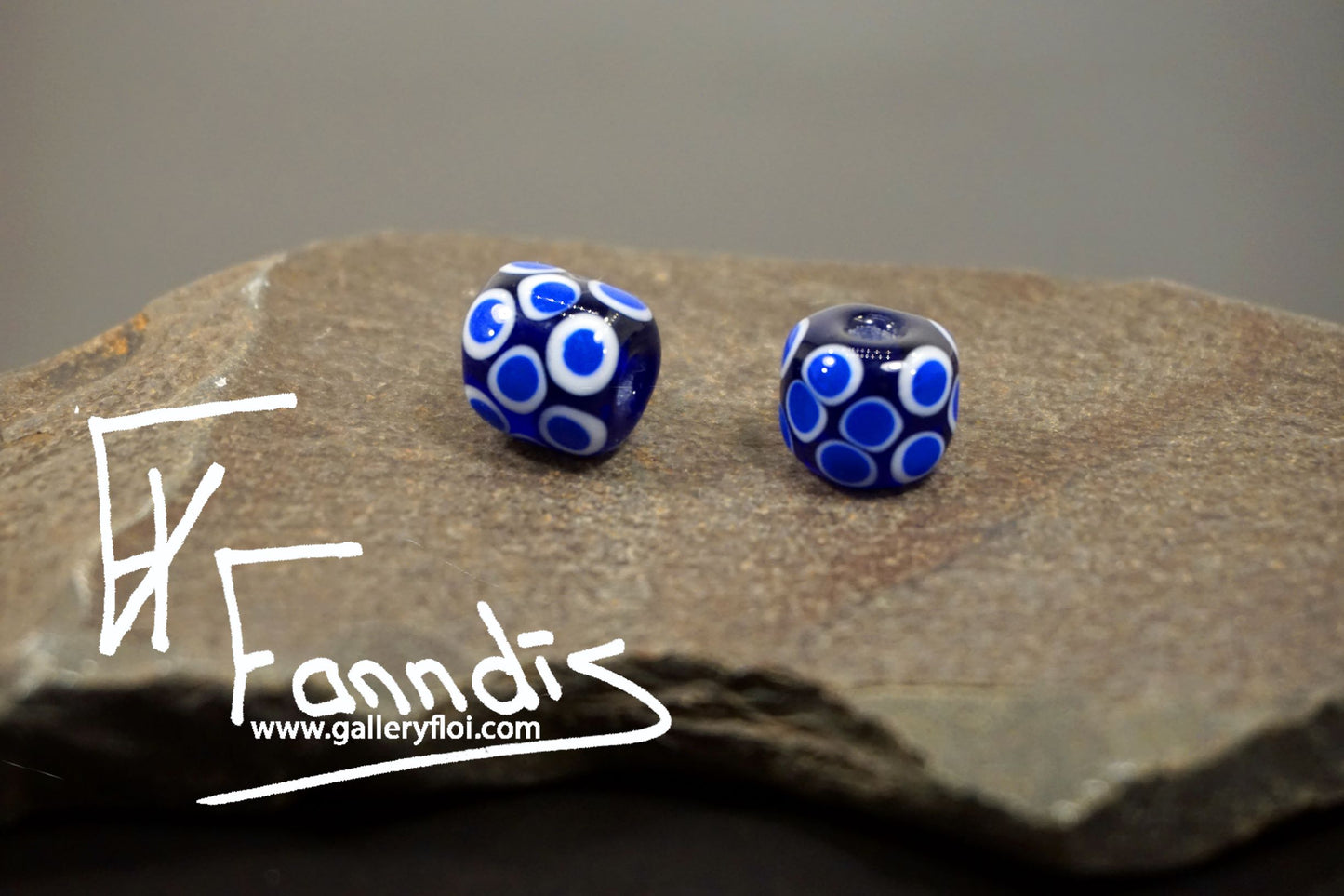 Víkinga glerperlur (söguleg eftirmynd) / Viking glass bead (historical replica)