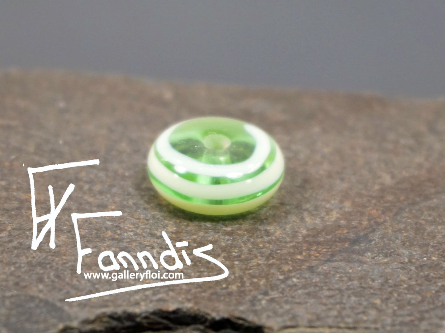 Víkinga glerperlur (söguleg eftirmynd) / Viking glass bead (historical replica)