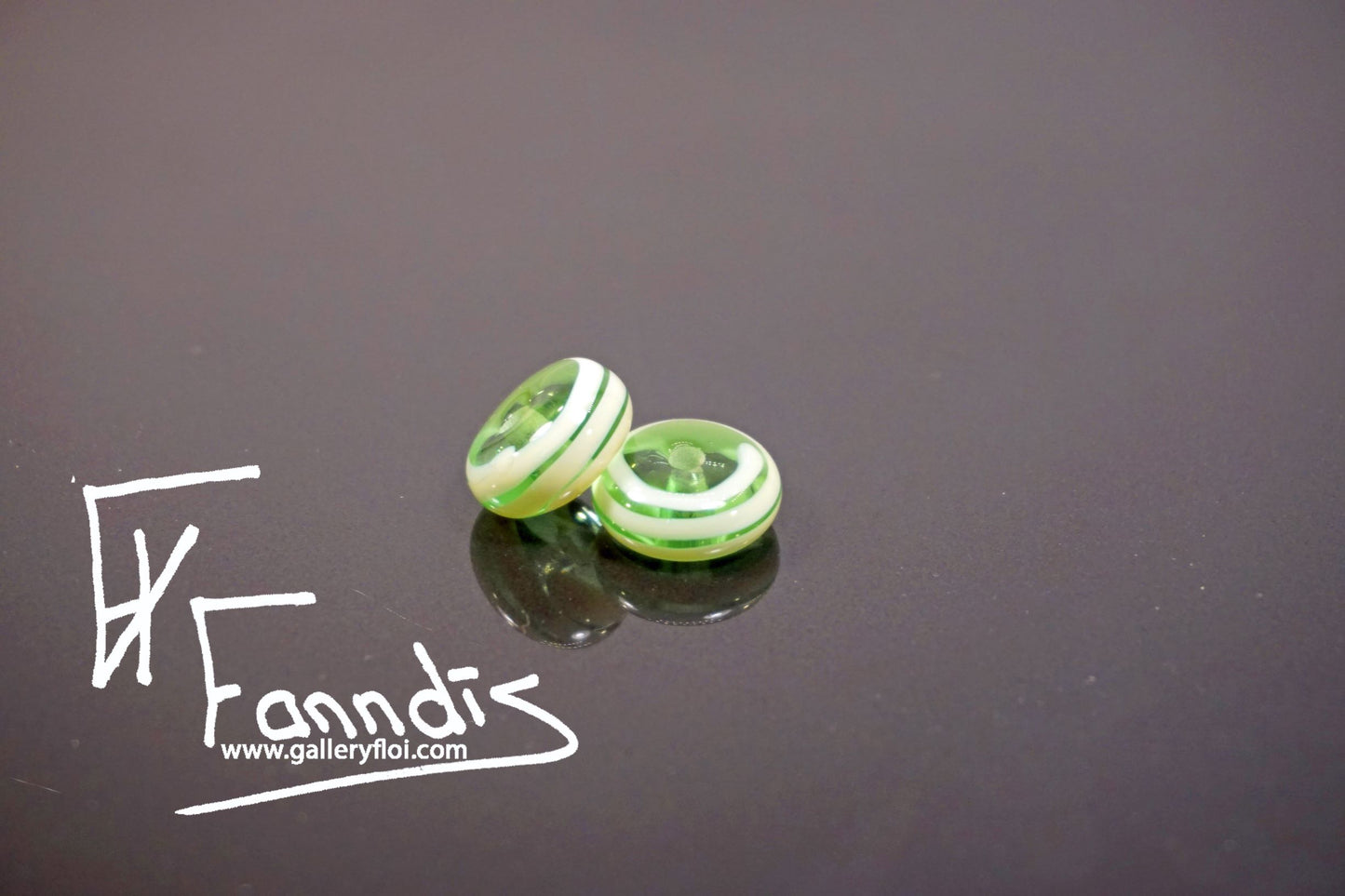 Víkinga glerperlur (söguleg eftirmynd) / Viking glass bead (historical replica)
