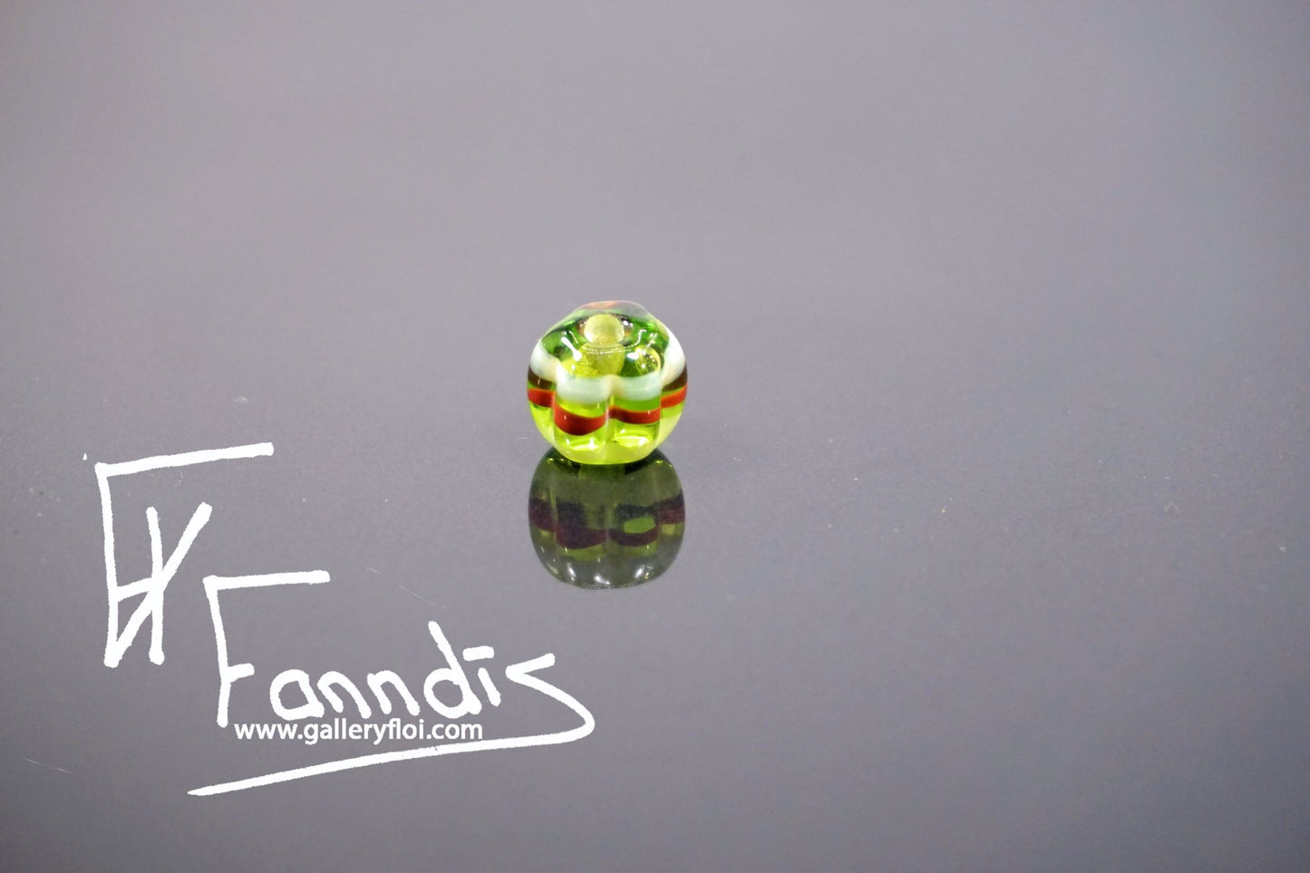 Víkinga glerperlur (söguleg eftirmynd) / Viking glass bead (historical replica)