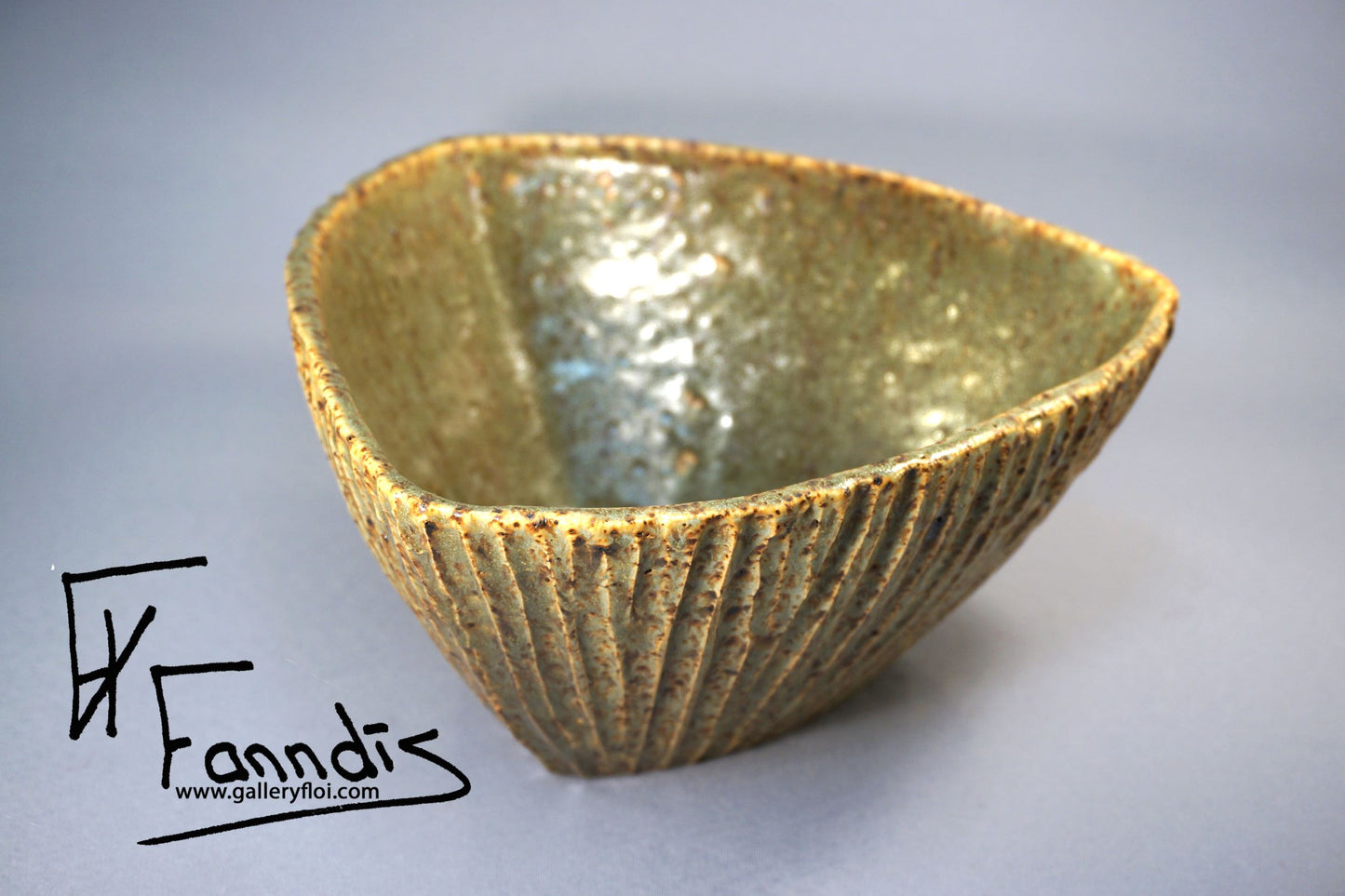 Flói skál með sandi úr Hvítá Stór / Flói bowl with sand from glacier river Hvítá Large (2,000 ml)