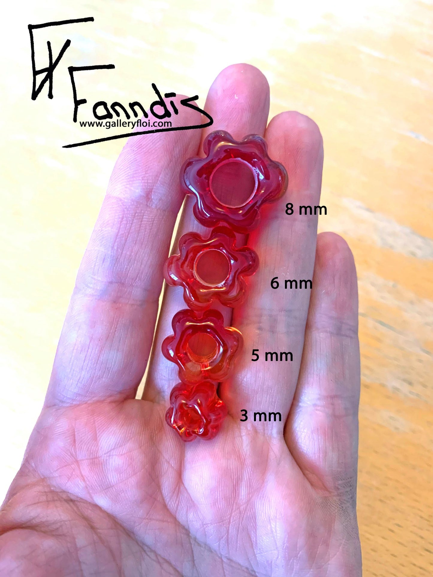 Víkinga glerperlu hárskraut rautt / Viking glass bead hair accessories Read