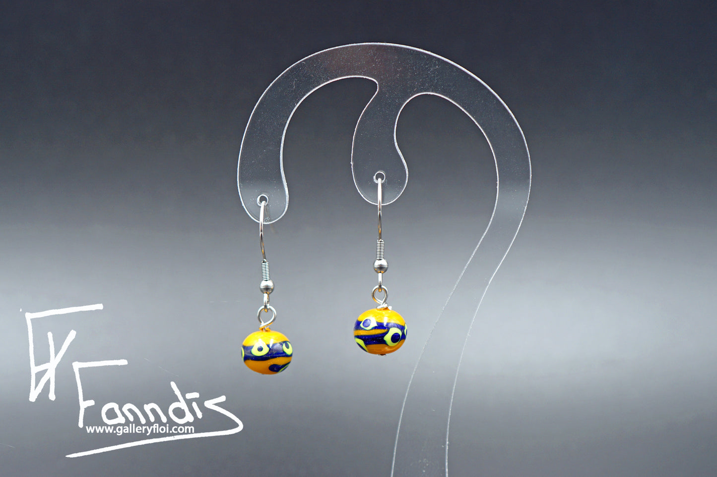 Eyrnalokkar / Earrings