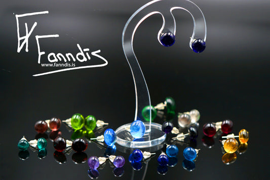 Pinna Eyrnalokkar (Gegnsætt) / Stud Earrings (Transparent)