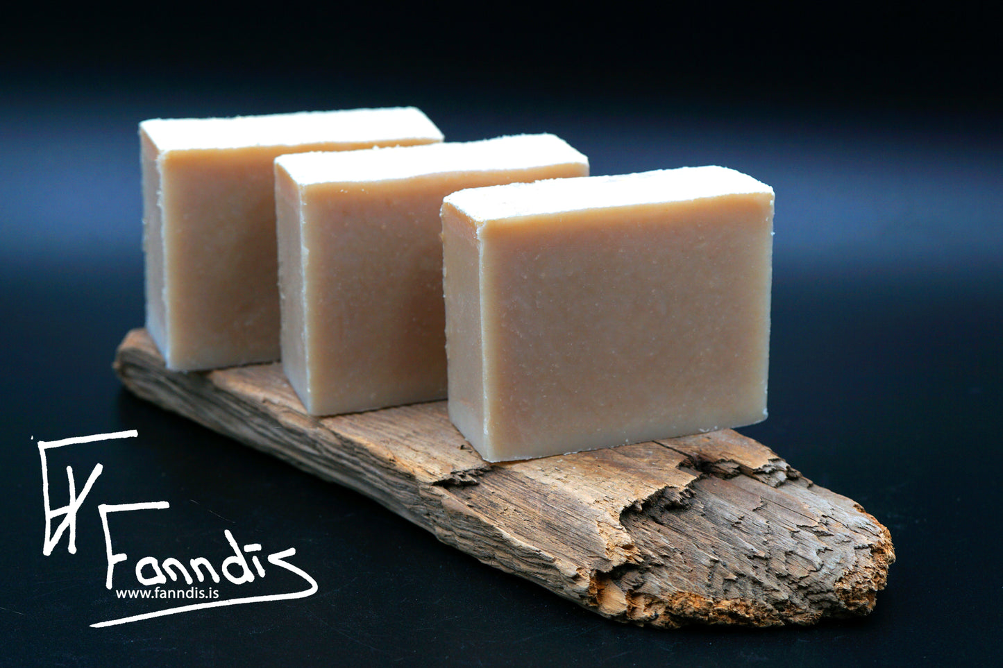 Jurtasápa með Hvönn og tulipana ilmkjarna olíu / Herbal soap with wild angelica and tulip essential oil