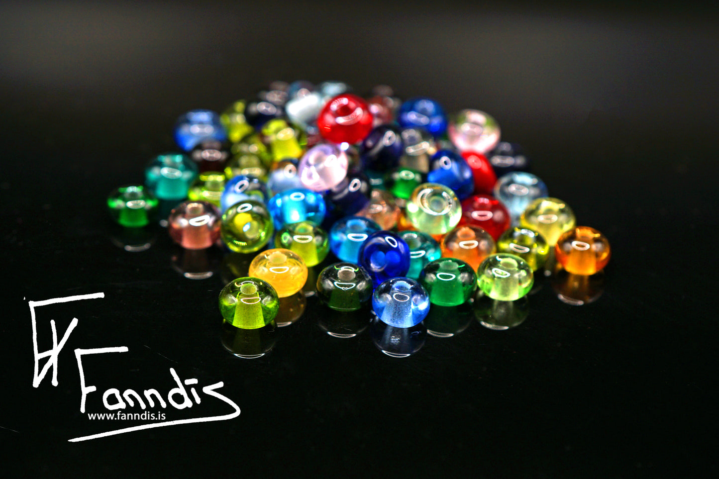 Víkinga glerperlur í gegnsæum lita tónum / Viking glass beads in transparent colors