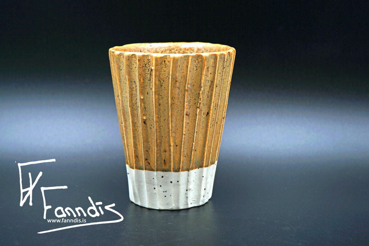 Bolli með hrauni / Cup with lava (300 ml)