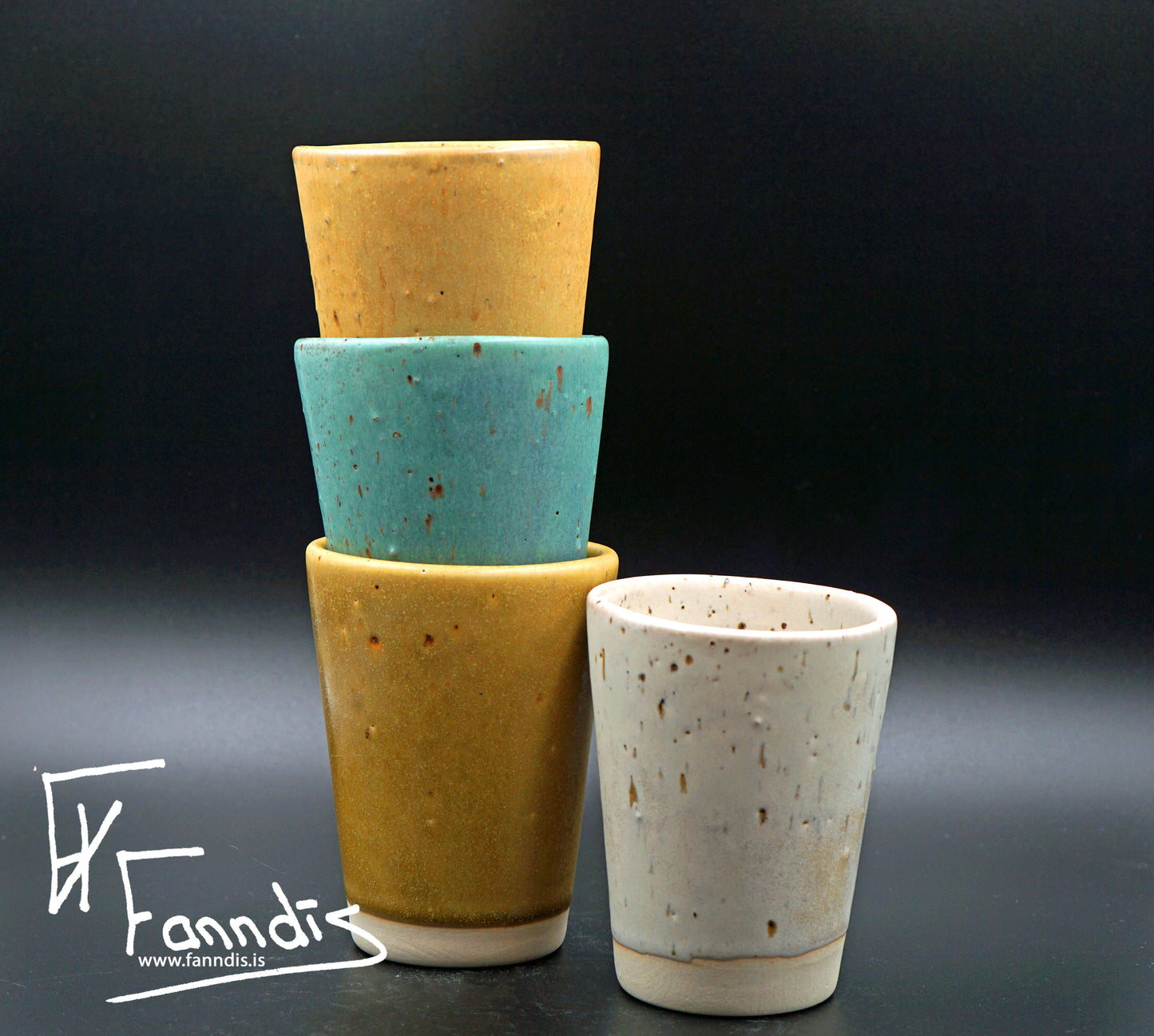 Bolli með hrauni / Cup with lava