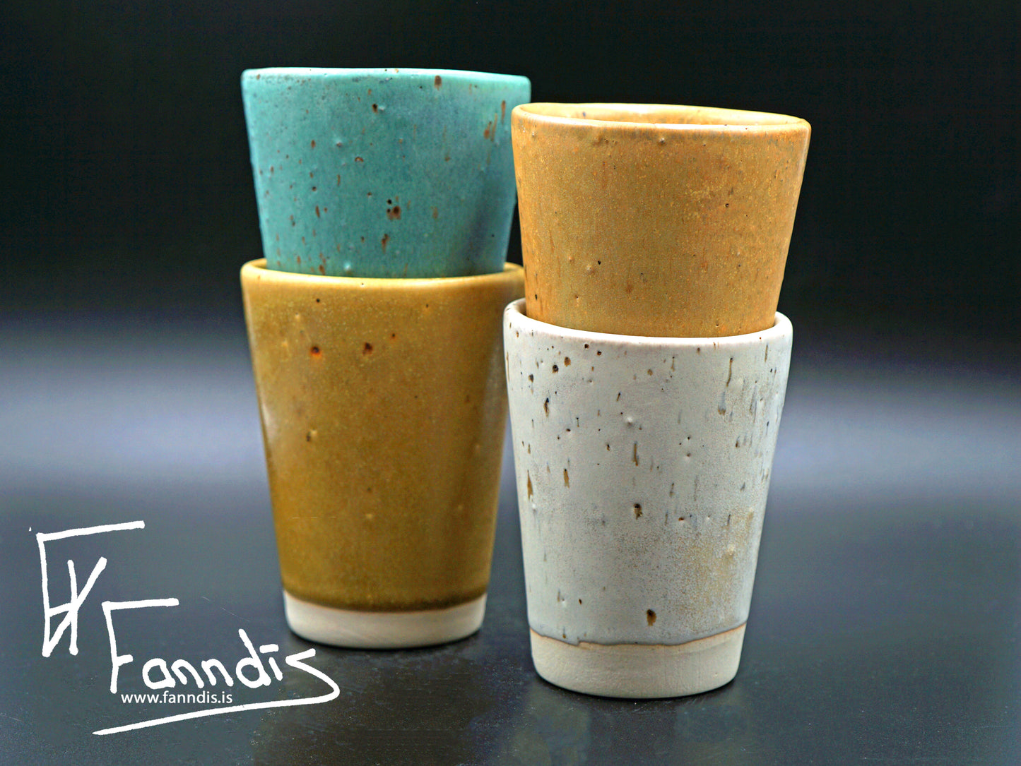 Bolli með hrauni / Cup with lava