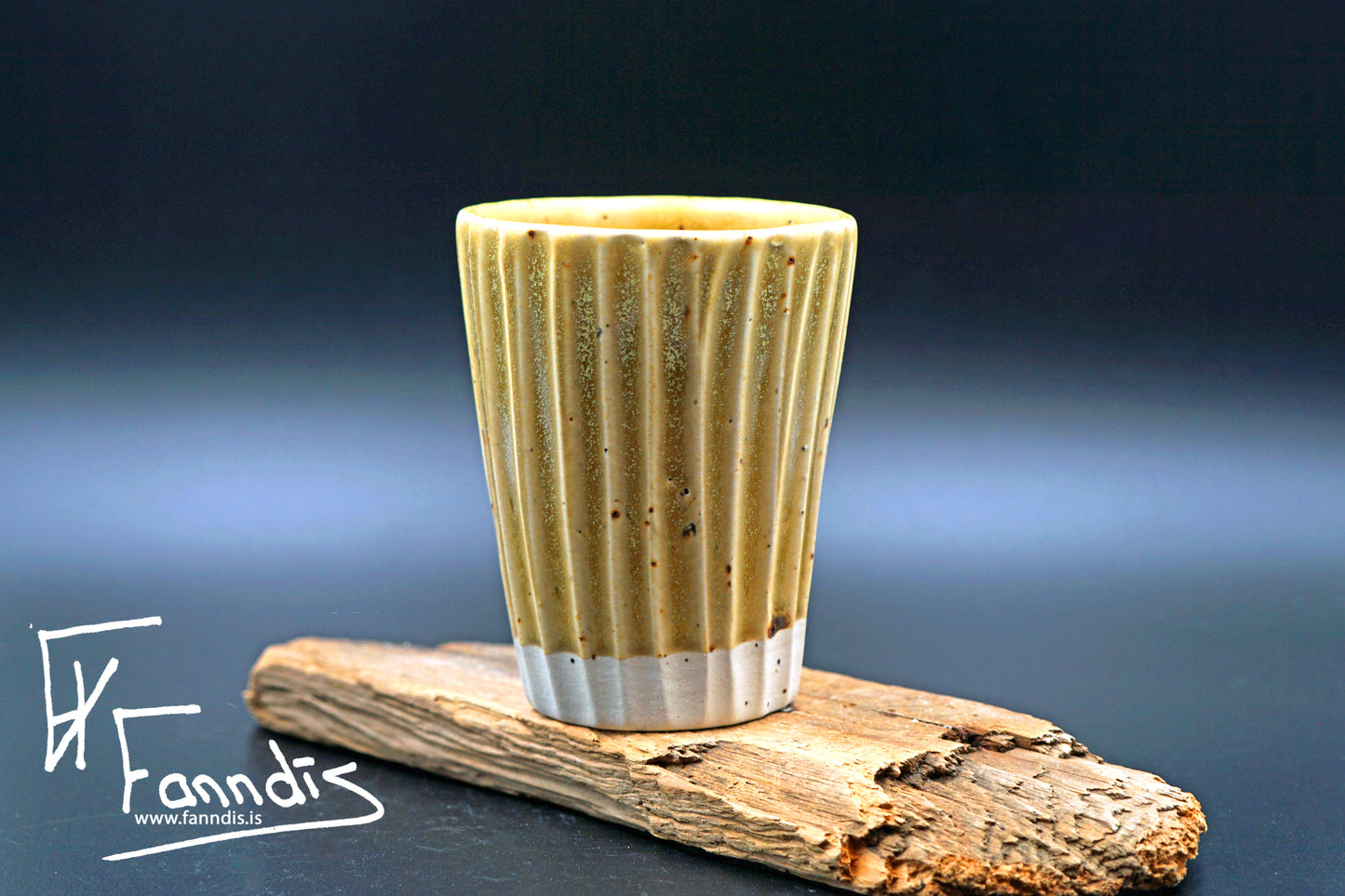 Bolli með hrauni / Cup with lava (300 ml)