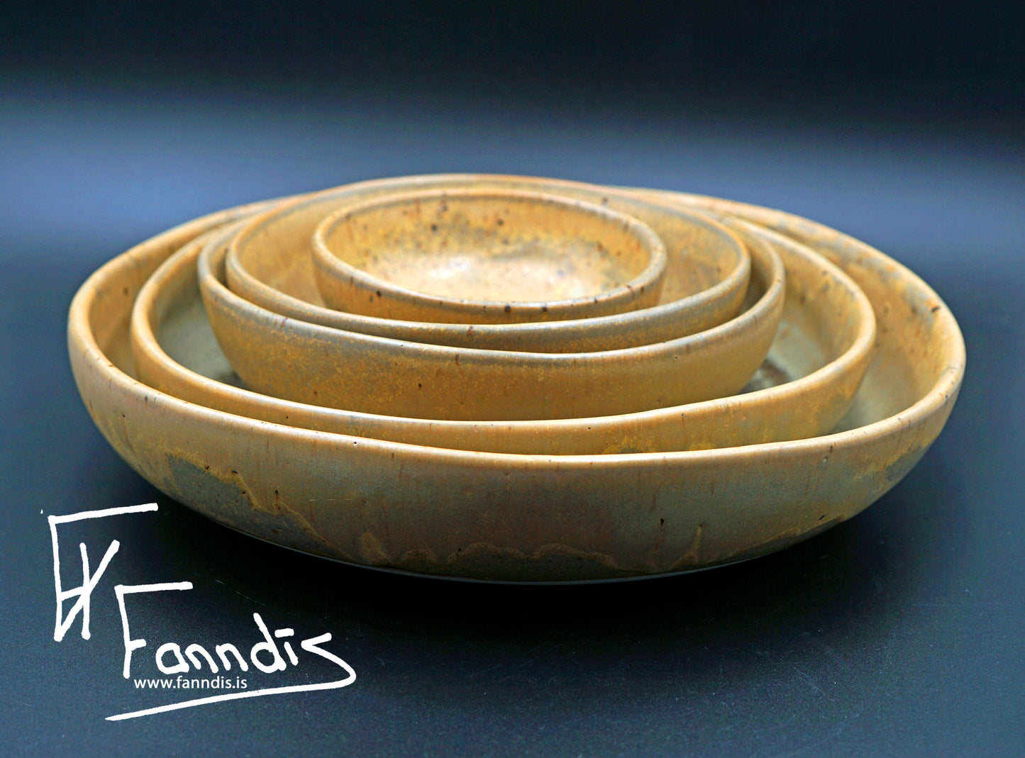 Eldföst skál með hrauni / Cooking bowl with lava (130-3,440 ml)