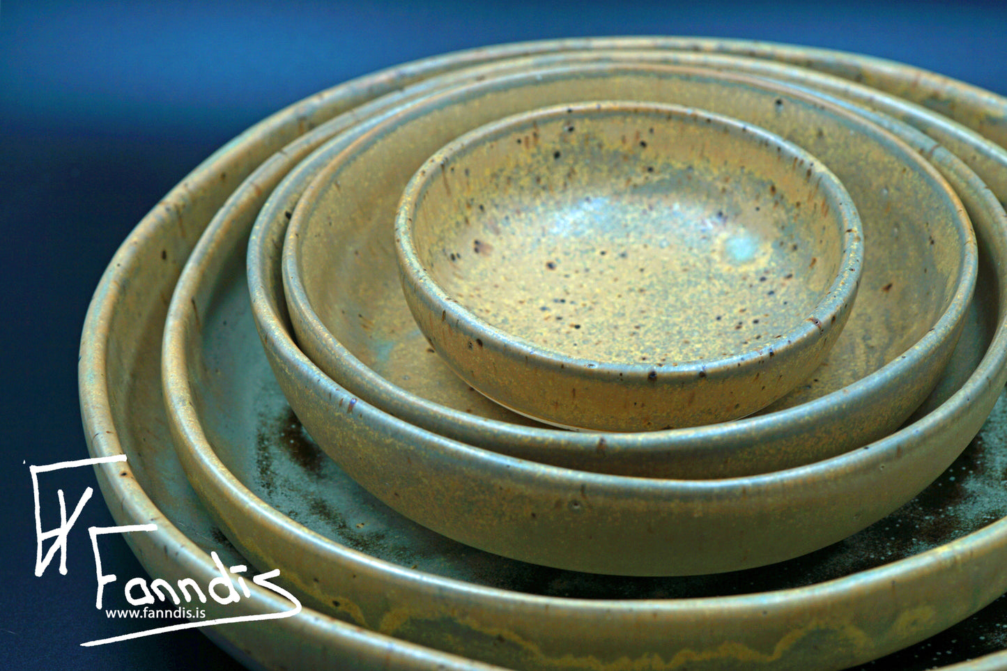 Eldföst skál með hrauni / Cooking bowl with lava (130-3,440 ml)