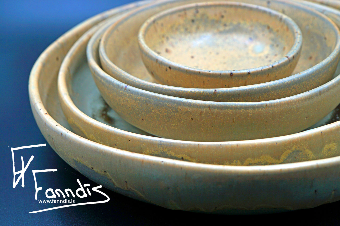Eldföst skál með hrauni / Cooking bowl with lava (130-3,440 ml)