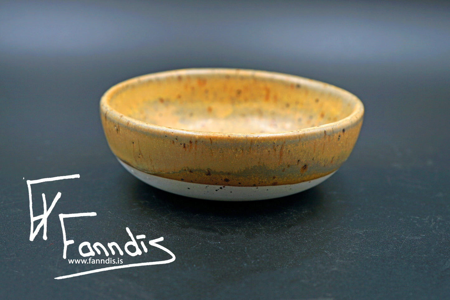 Eldföst skál með hrauni / Cooking bowl with lava (130-3,440 ml)