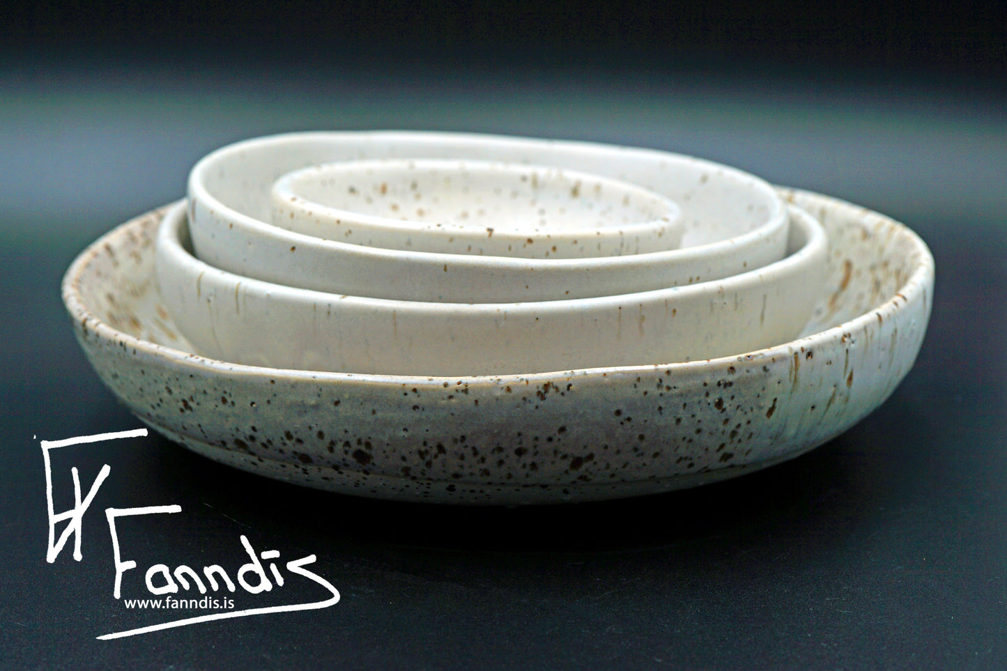 Eldföst skál með hrauni / Cooking bowl with lava (130-3,440 ml)