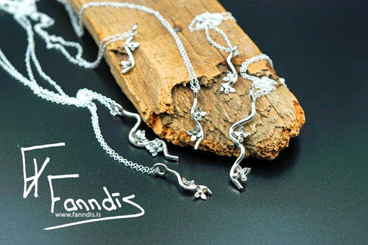 925 Silfur blóma grein hálsmen / 925 Silver flower branch necklace