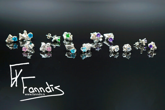 925 Silfur pinna eyrnalokkar með Zirkonia / 925 Silver stud earrings with Zirkonia