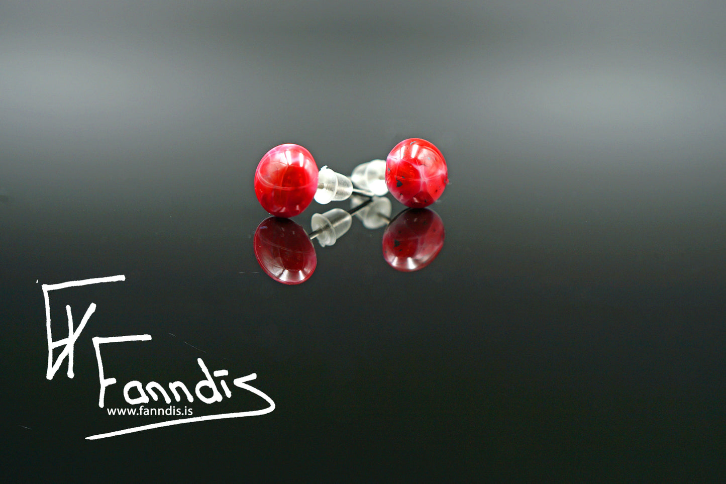 Gler pinna eyrnalokkar / Glass stud earrings