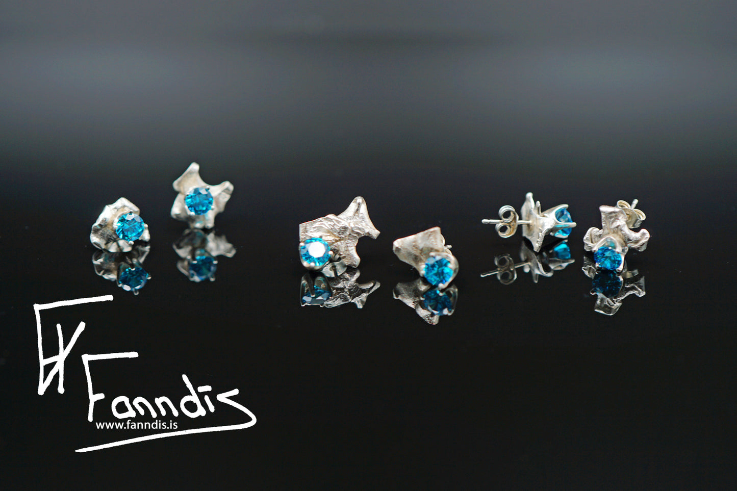 925 Silfur pinna eyrnalokkar með Zirkonia / 925 Silver stud earrings with Zirkonia