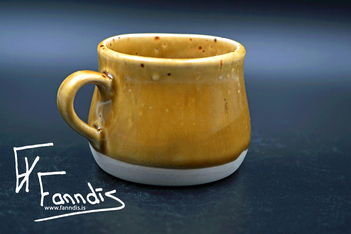Kaffi bolli með hrauni / Coffee cup with lava (150 ml)