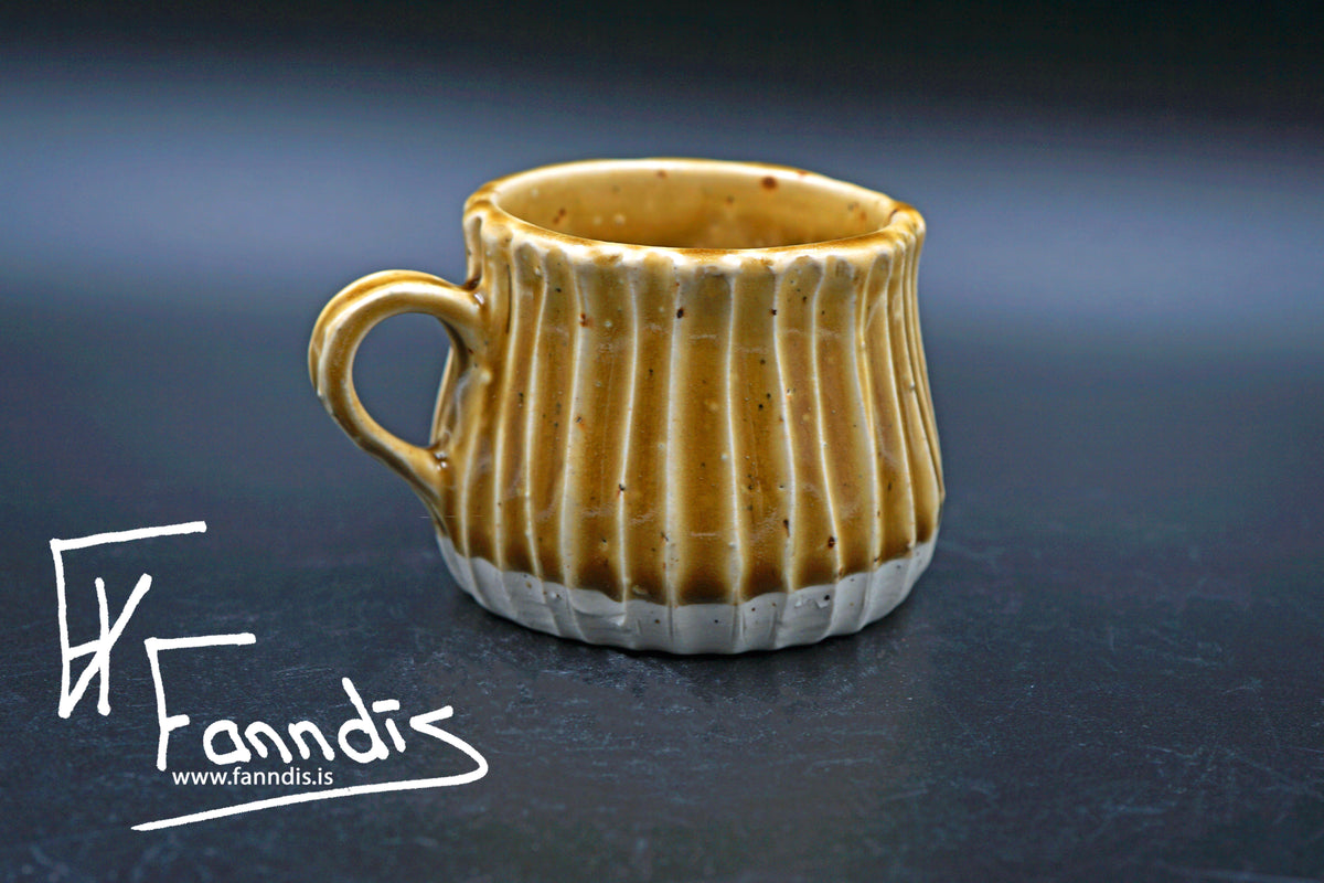 Kaffi bolli með hrauni / Coffee cup with lava (150 ml)