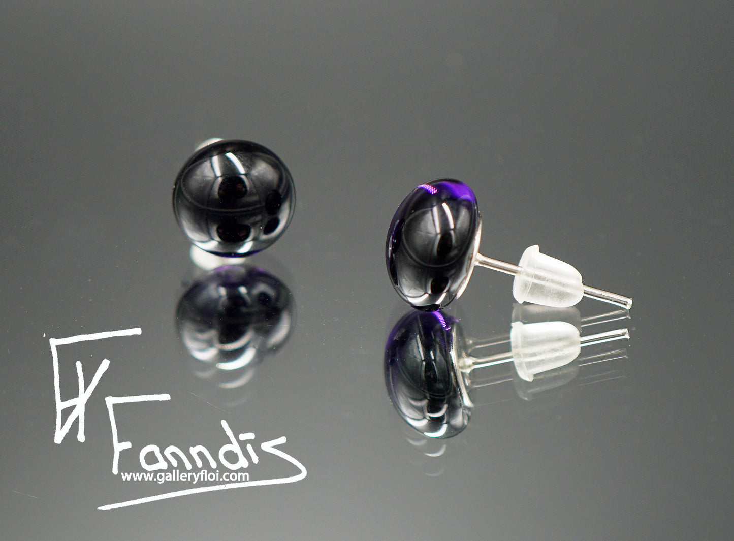 Einstök pinna eyrnalokkar dökk fjólublár / Unique stud earrings Dark Violet