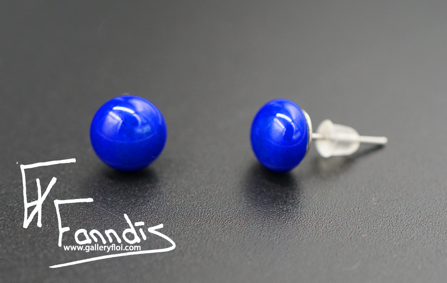 Einstök pinna eyrnalokkar Miðlungi Lapis / Unique stud earrings Medium Lapis