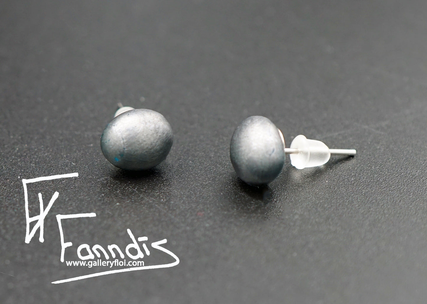 Einstök pinna eyrnalokkar dökk himin blár með silfur metal / Unique stud earrings Dark Sky Blue with silver metal