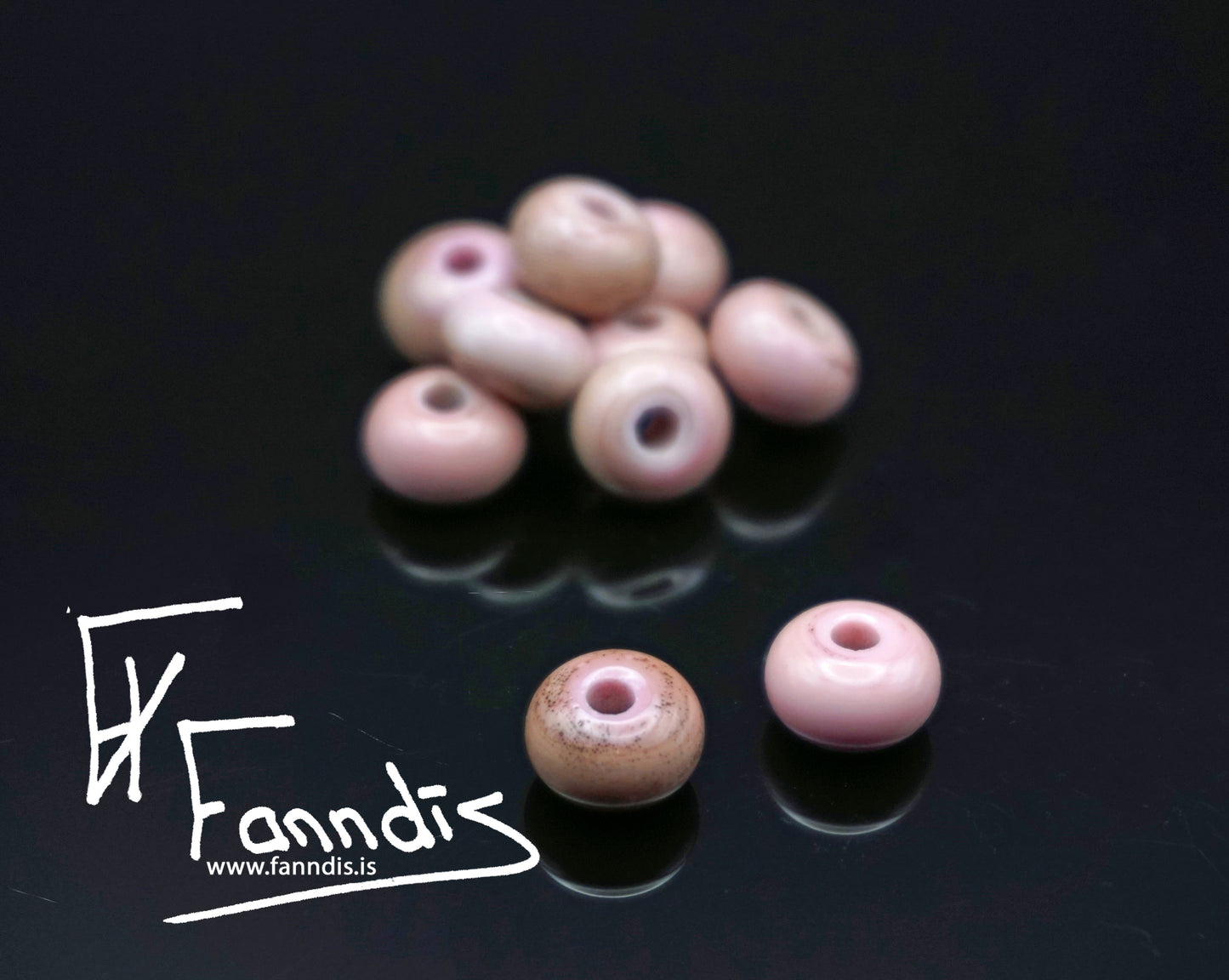 Glerperla Barnableikur / Glass bead Baby Pink