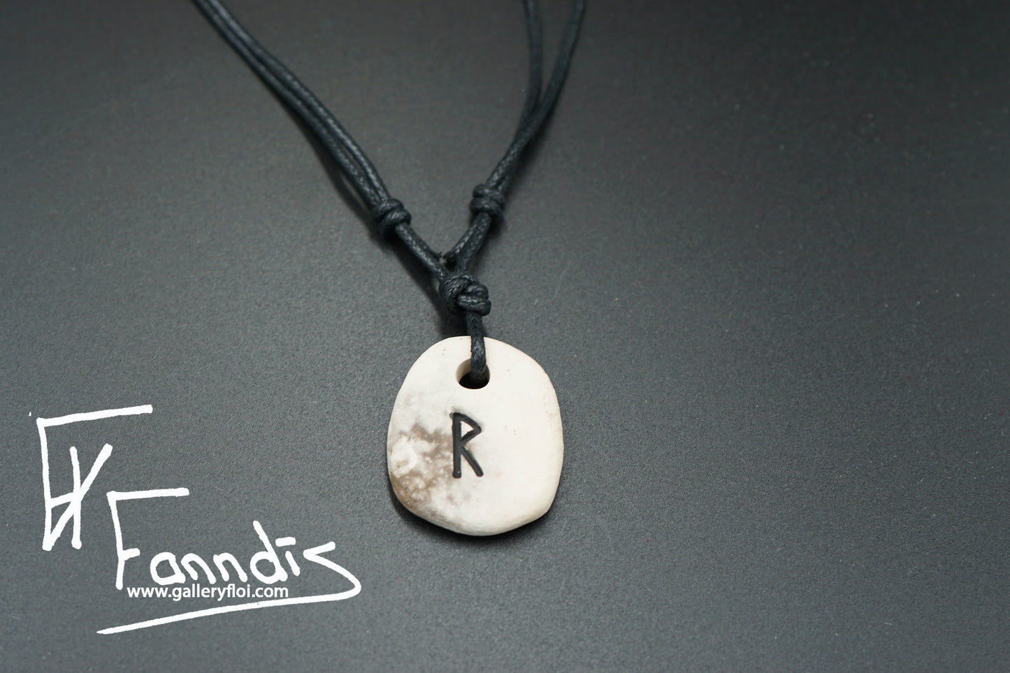 Víkinga rúna hálsmen / Viking rune necklace