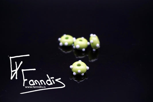 Glerperla Límónugrænn með hvítum doppum / Glass bead Lime green with white dots