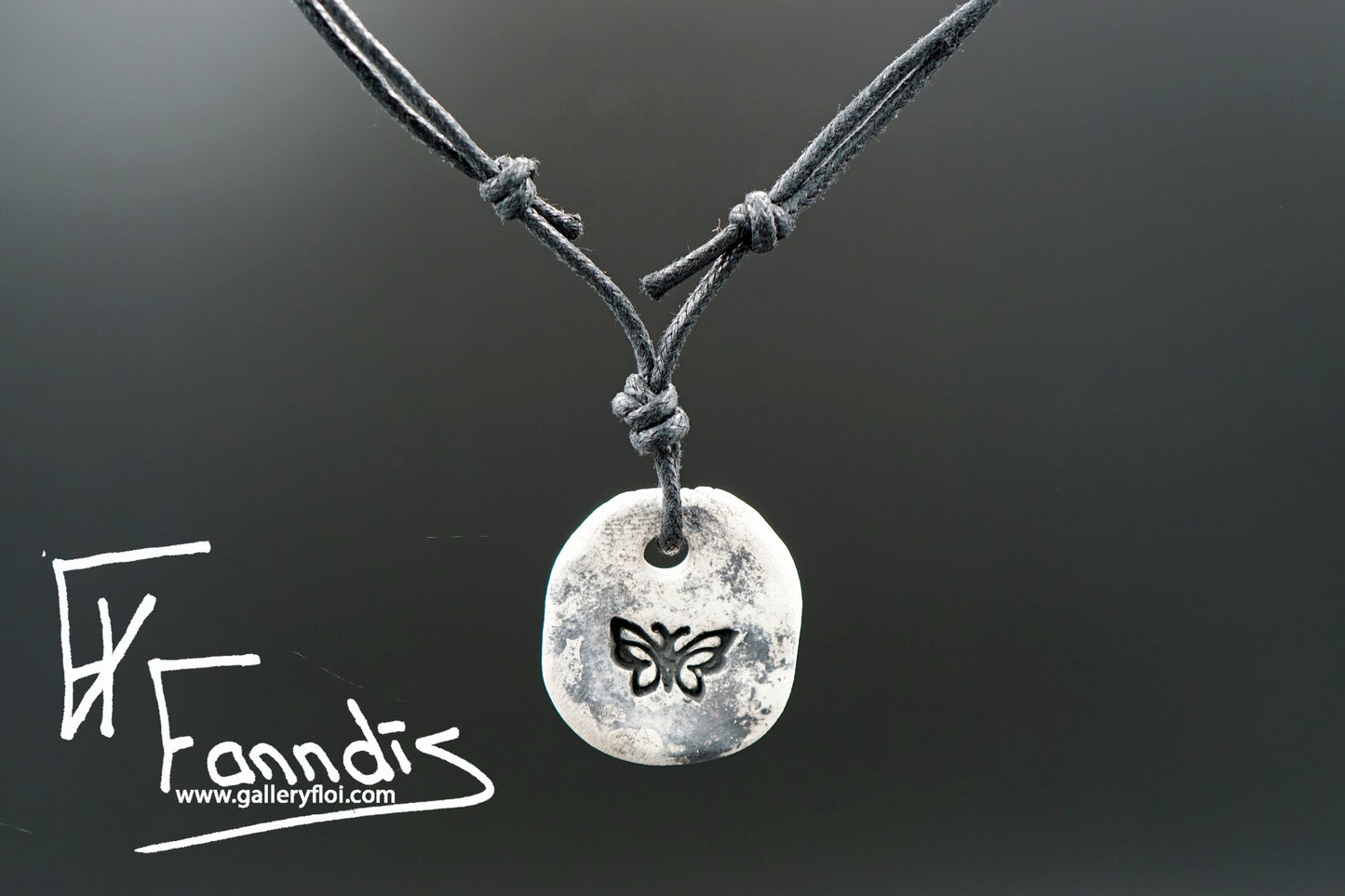 Fiðrilda hálsmen / Butterfly necklace