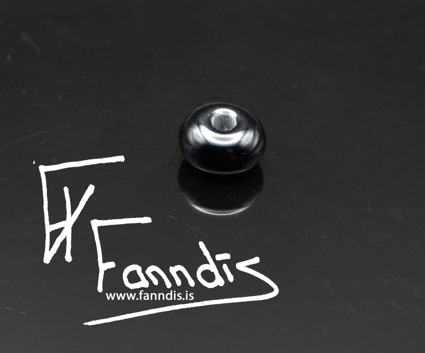 Víkinga glerperlur í gegnsæum lita tónum / Viking glass beads in transparent colors