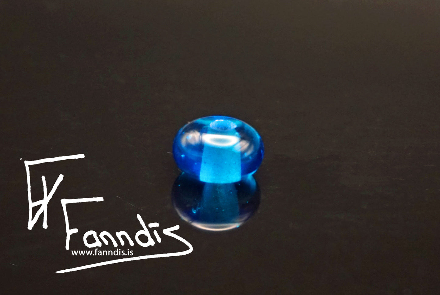 Víkinga glerperlur í gegnsæum lita tónum / Viking glass beads in transparent colors